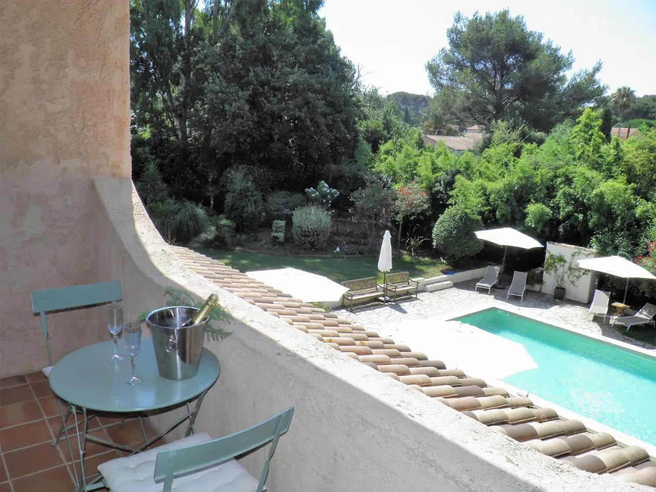 Bed and Breakfast La Bastide du Bouchou à Six-Fours-les-Plages 2*,  France