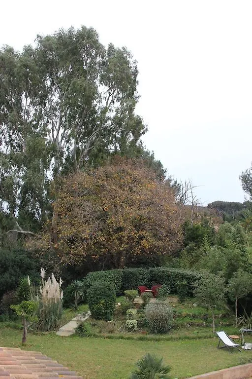 Bed & Breakfast Bed and Breakfast La Bastide Du Bouchou Six-Fours-les-Plages